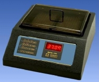 Máy ủ lắc khay vi thế Stat fax 2200